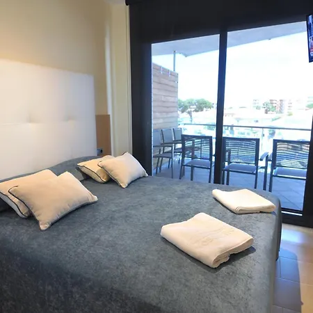 Rnet - Port Trebol Apartment Roses