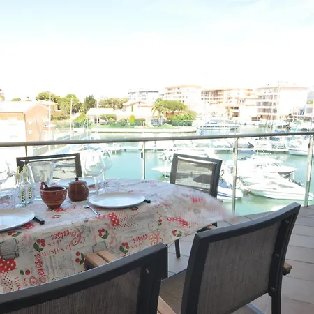 Rnet - Port Trebol Apartment Roses
