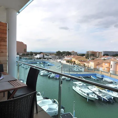 Rnet - Port Trebol Apartment *