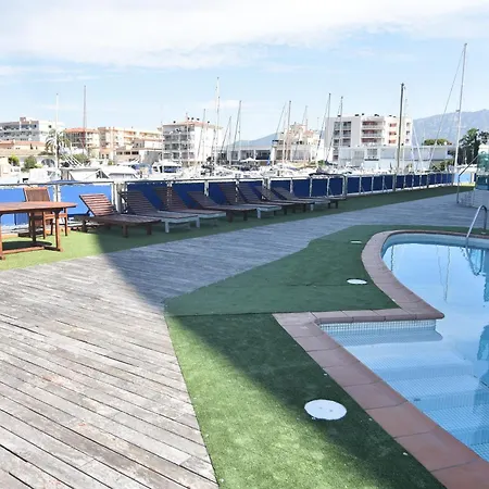 Rnet - Port Trebol Apartment Roses